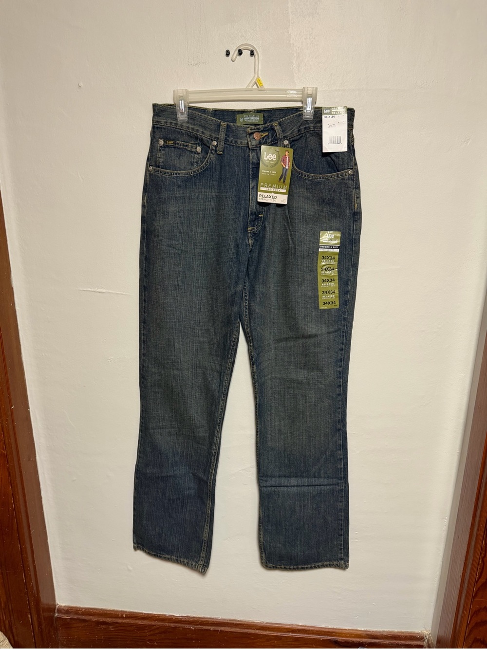 Lee Relaxed Fit Men's Jeans in Dark Blue Wash